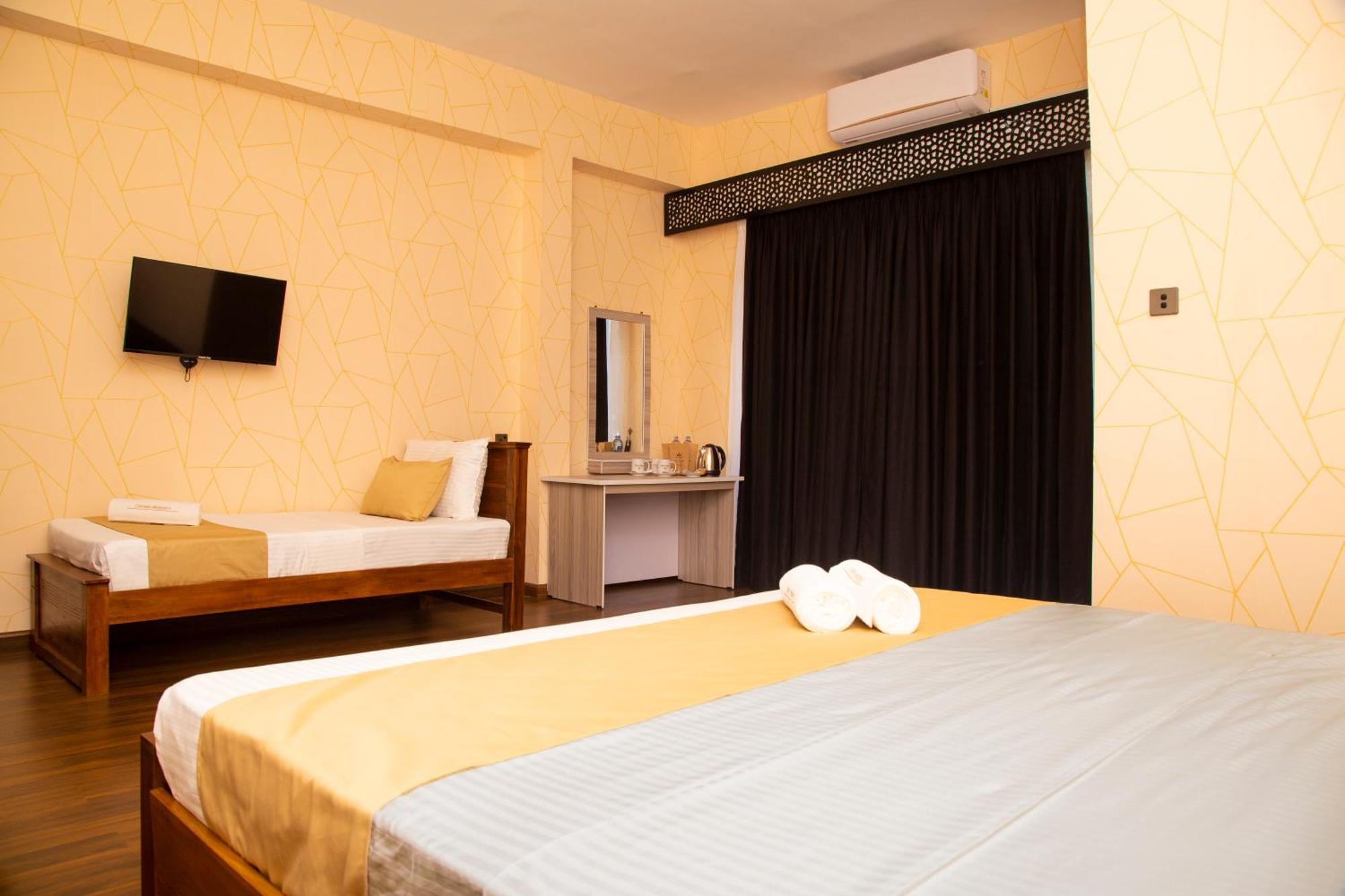 Hotel Crown Regency- Badulla Extérieur photo